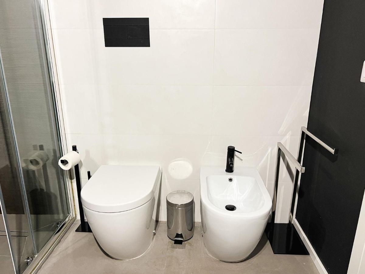 Al 115 Rooms Cagliari Ngoại thất bức ảnh