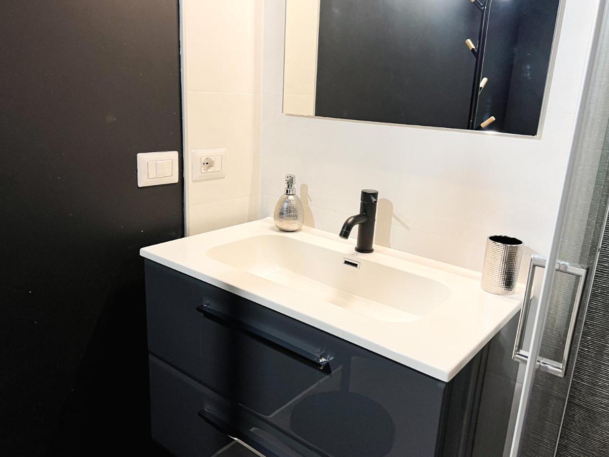 Al 115 Rooms Cagliari Ngoại thất bức ảnh